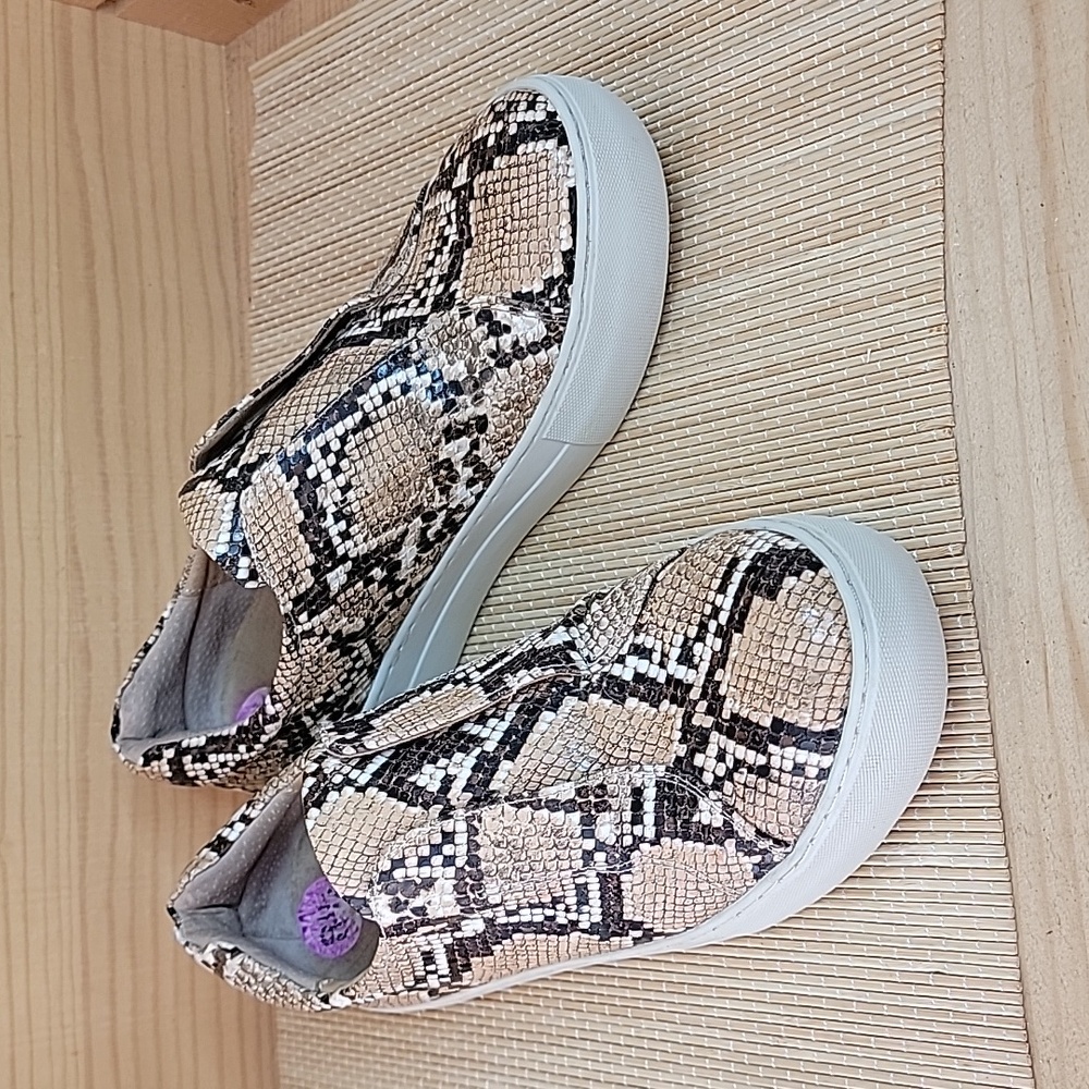 J/Slides Snakeskin Slip On sz8.5